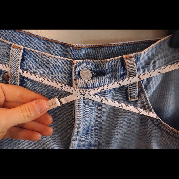 Levi’s Cutoffs - Picture 4 of 4